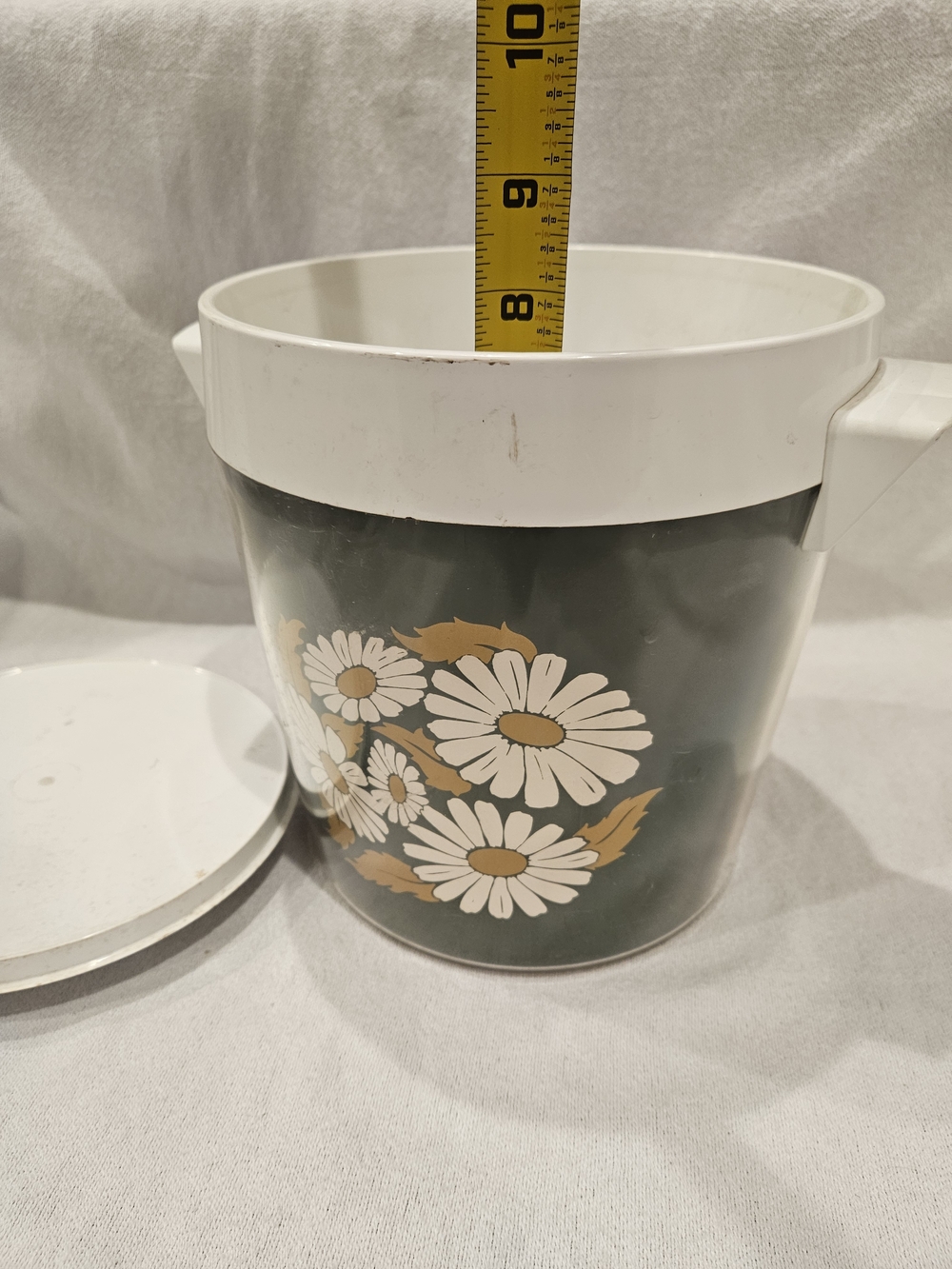 Vintage West Bend Thermo Serv Daisy Ice Bucket With Lid - Picture 4 of 10
